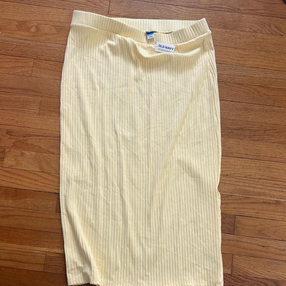 Old Navy Butter Yellow Ribbed Midi Skirt